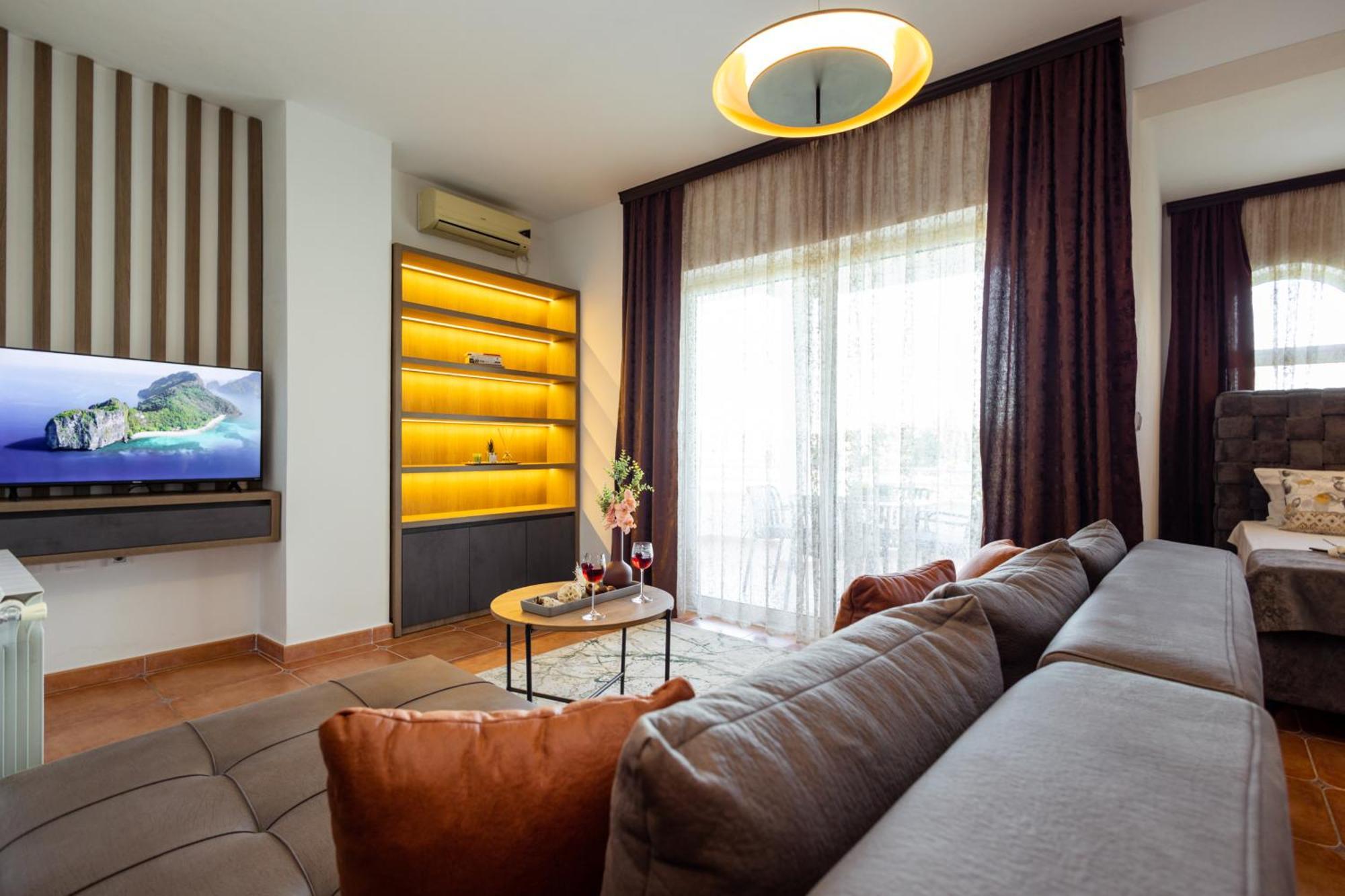 Apartments Gucci Ülgün Dış mekan fotoğraf